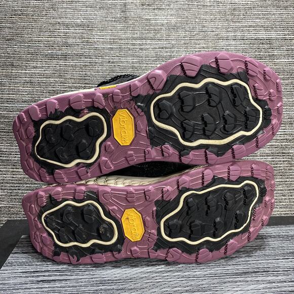 New Balance Black and Pink Athletic Shoes - Picture 14 of 16